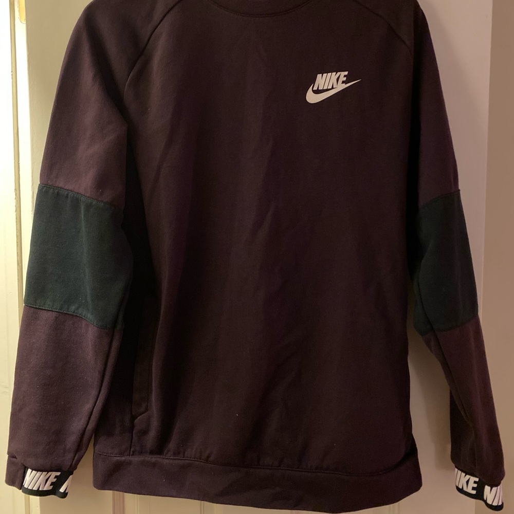 Nike two tone fleece full through pocket